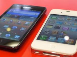 Apple иска лицензионни такси от Motorola и Samsung