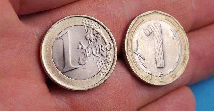 1 евро отблизо