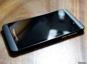 Нови снимки и видео на BlackBerry L показват повече от телефона