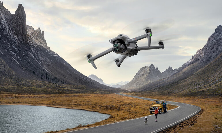 DJI Air 3 има две камери, поддържащи запис в 4K