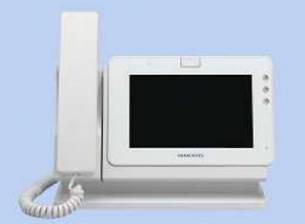 Друг фиксиран телефон с Android, който може да стане на таблет