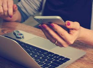 Доставките на смартфони в Китай със сериозен ръст през април