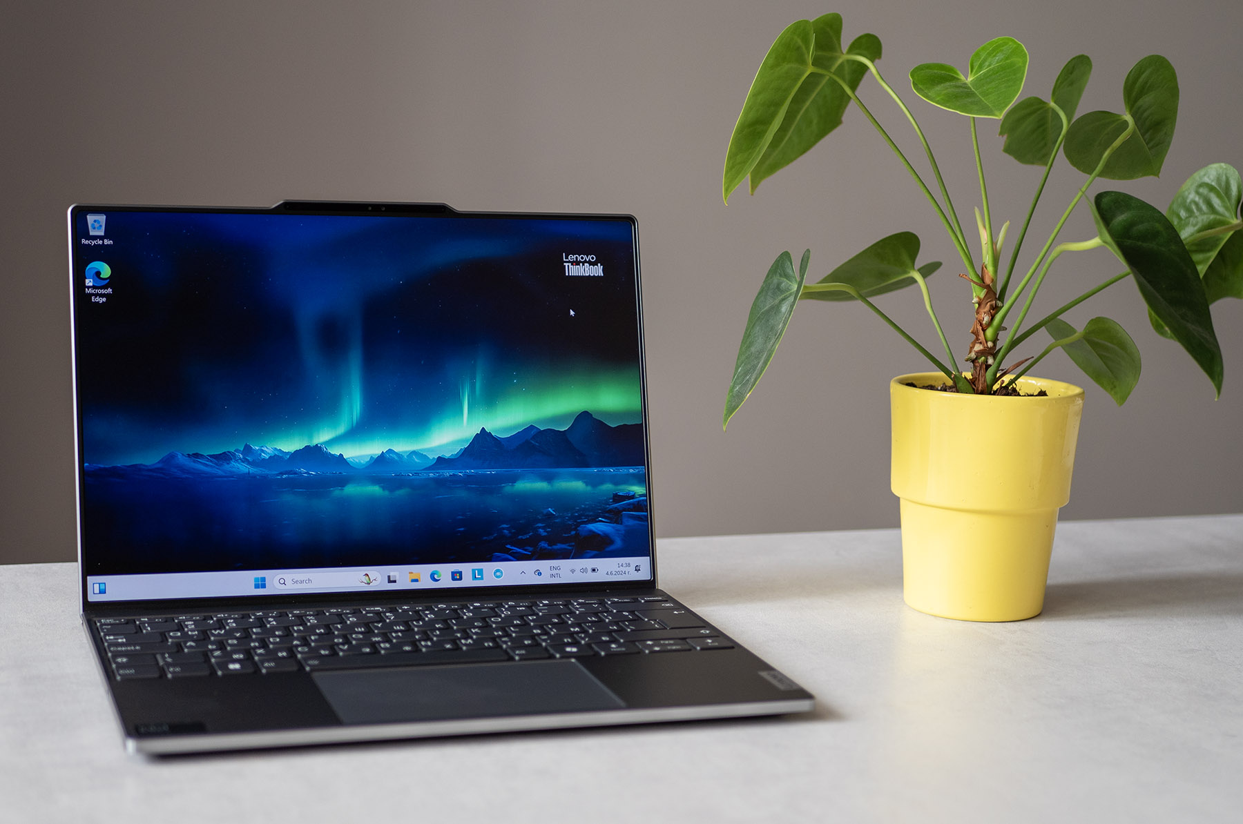 Lenovo Thinkbook 13x Gen 4 предлага висока продуктивност в компактен корпус