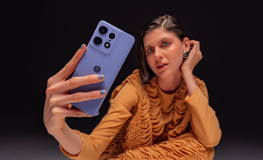 8 фотографи запечатват артистичната страна на 8 европейски столици с Motorola Edge 50 