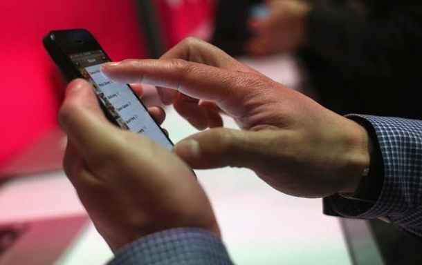 Apple с патент за биометричен сензор, вграден в дисплея