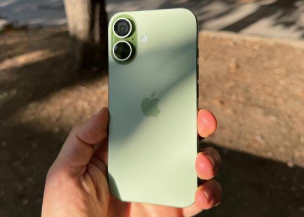 Изненадващо - iPhone 18 може да предложи 12 GB RAM