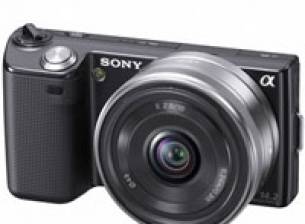Безогледалният фотоапарат на Sony идва през юни