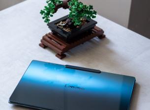 РЕВЮ: Lenovo Yoga Slim 9i Gen 10 изпъква с дизайн и възможности