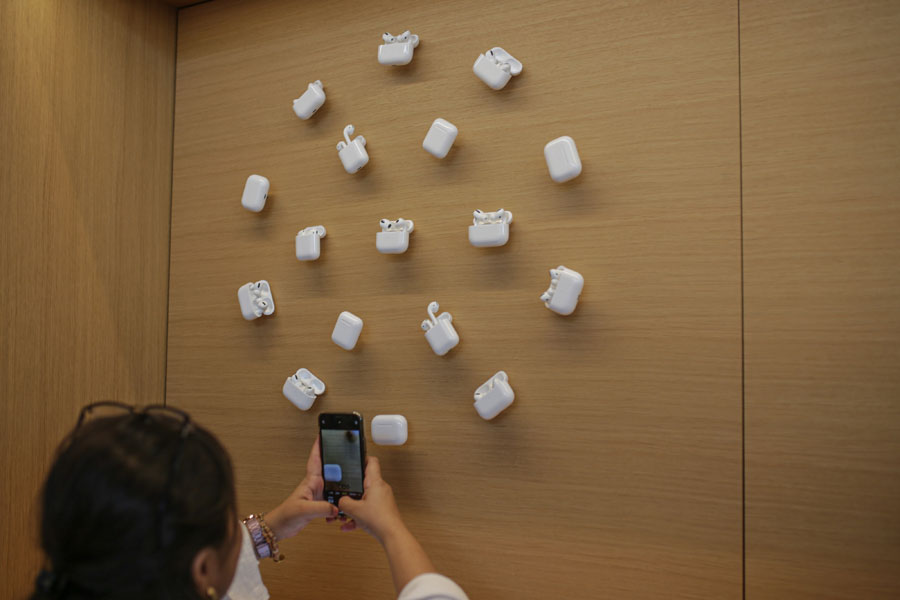 Apple ще надгради AirPods Pro с интересни функции