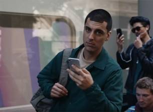 Юбилеят на iPhone е в основата на тази реклама на Samsung