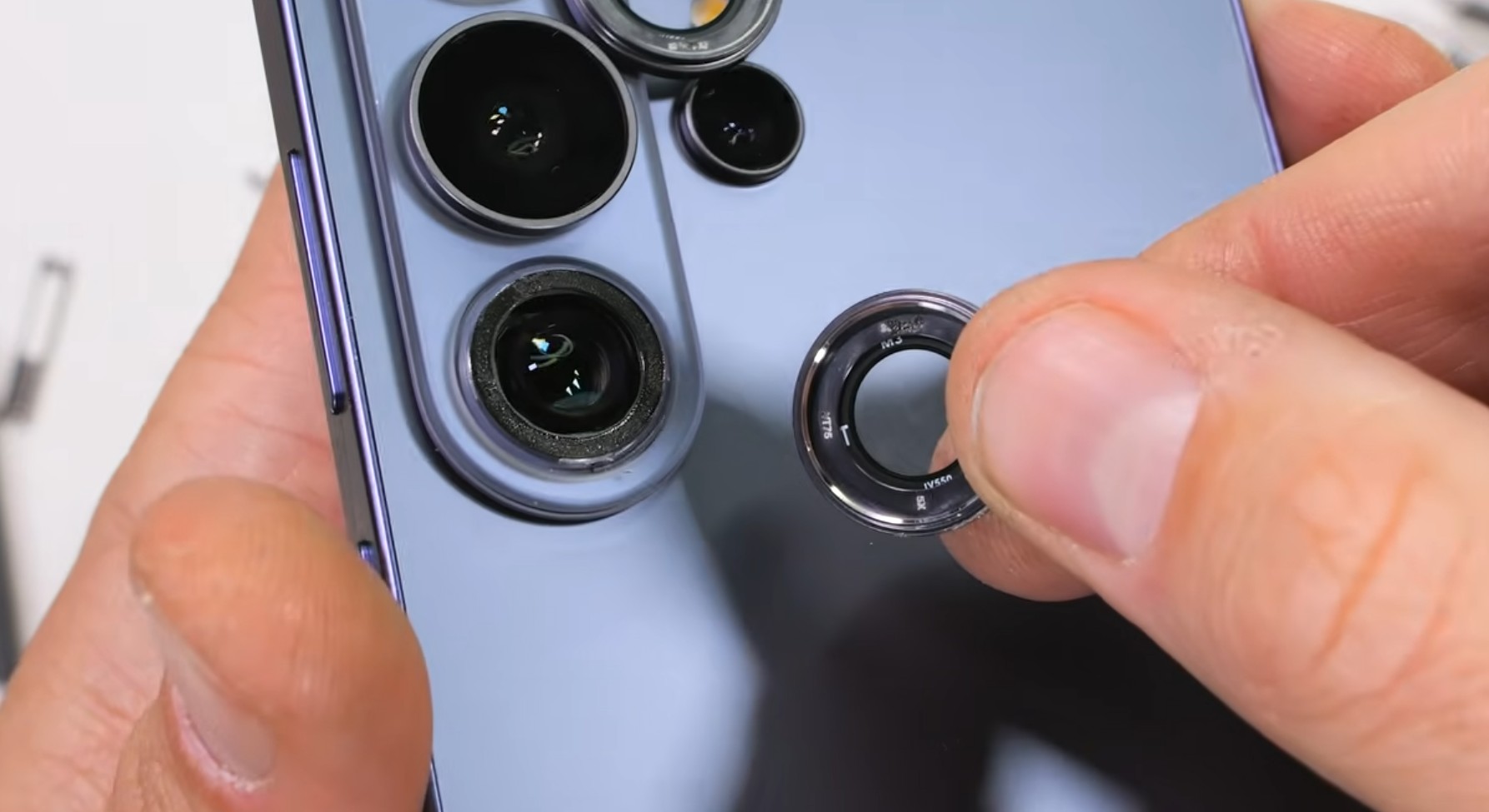 Ето колко е издръжлив Galaxy S26 Ultra