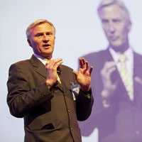 Анси Ваньоки: Nokia се готви да отвърне на конкурентите