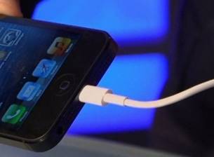 Apple разследва обстоятелствата около смъртта на китайска стюардеса