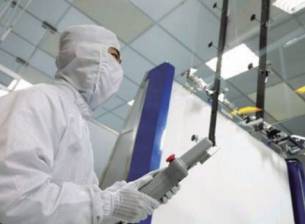 Samsung забавя изграждането на нови мощности за OLED панели