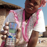 Мобилните абонати са три пъти повече от потребителите на фиксирани мрежи