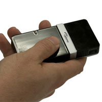 Първият джобен проектор вече е на пазара