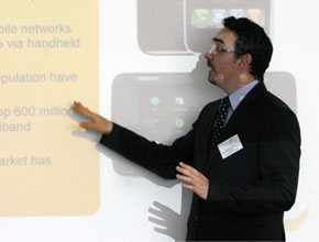 Технология на Nokia Siemens Networks подобрява капацитета на мобилните мрежи