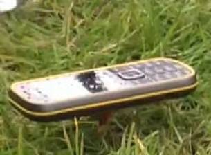 Видео показва тестове на удароустойчивия Nokia 3720