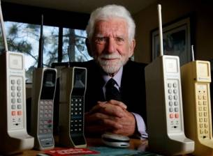 40 години от първия разговор по клетъчен телефон