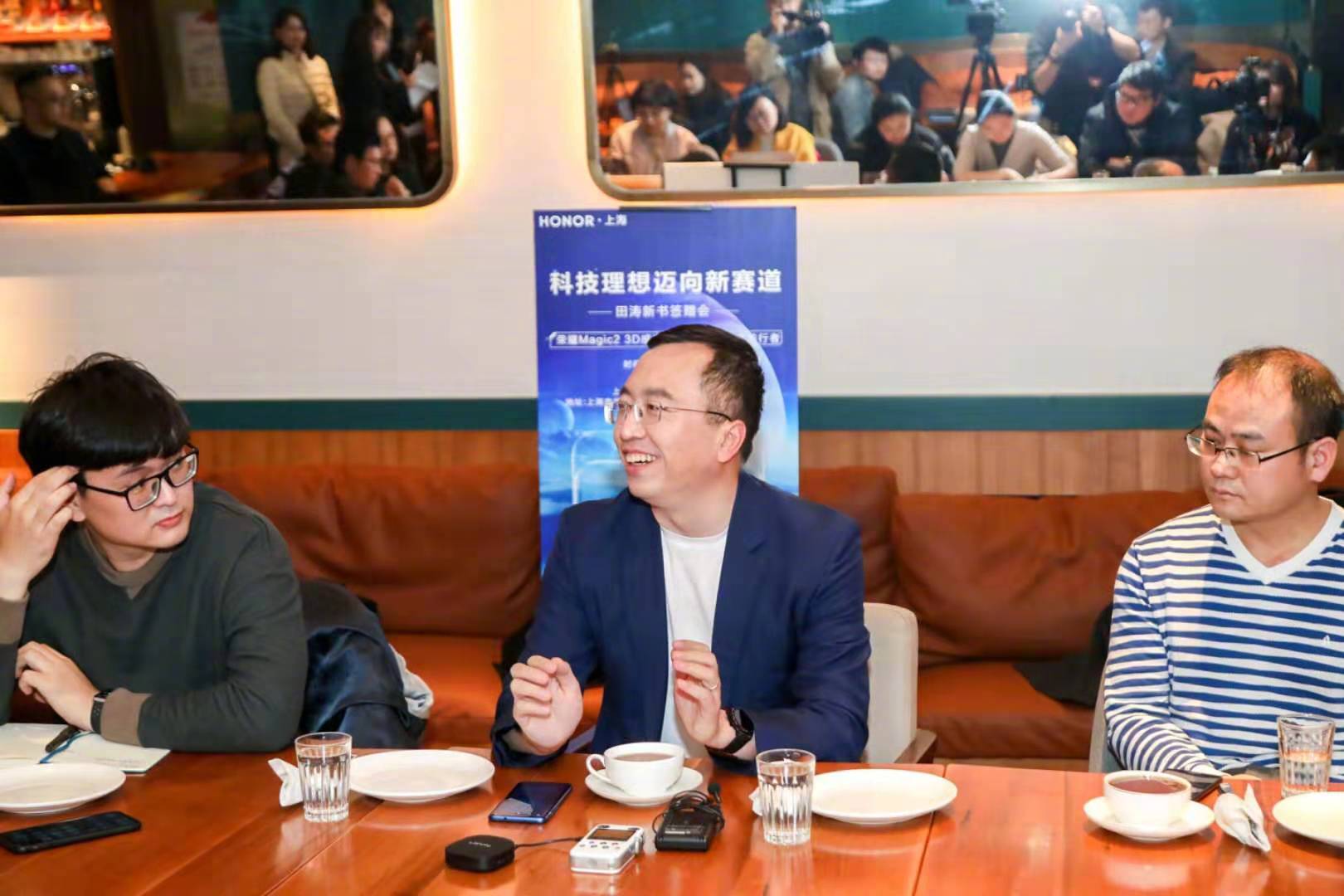 Honor ще представи Magic 2 3D на 7 март