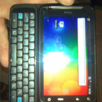 Снимки на HTC Vision като Desire, но с QWERTY клавиатура