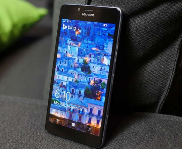 Microsoft тихомълком закри програмата Windows 10 Mobile Insider