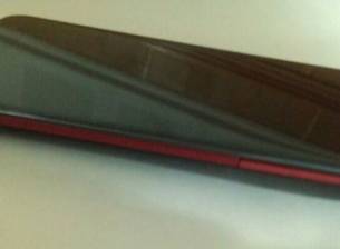 Снимки на предполагаем конкурент на Galaxy Note от HTC