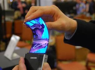 Samsung забавя масовото производство на гъвкави AMOLED панели