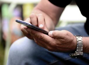 Едни от най-добрите смартфони до 1300 лв. (април 2024)