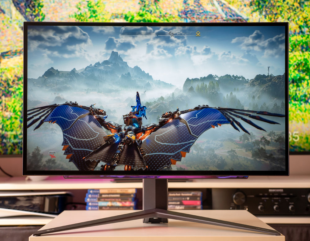 РЕВЮ: LG 27GR95QE-B е геймърски монитор от нов клас