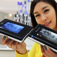 Samsung готви Super PLS дисплеи за догодина