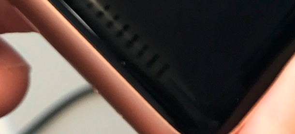 Apple призна за проблем с дисплея при някои бройки Apple Watch Series 3