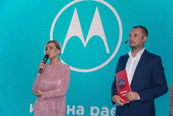 Националният отбор по художествена гимнастика става посланик на Motorola
