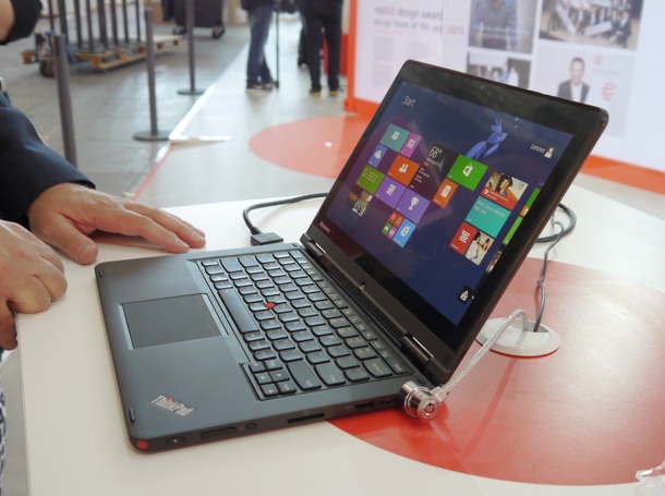 Lenovo разширява серията Yoga с два нови модела