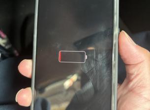 iPhone ще показва часа дори при изтощена батерия