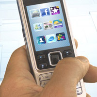 Почти половината от мобилните потребители биха платили за приложения