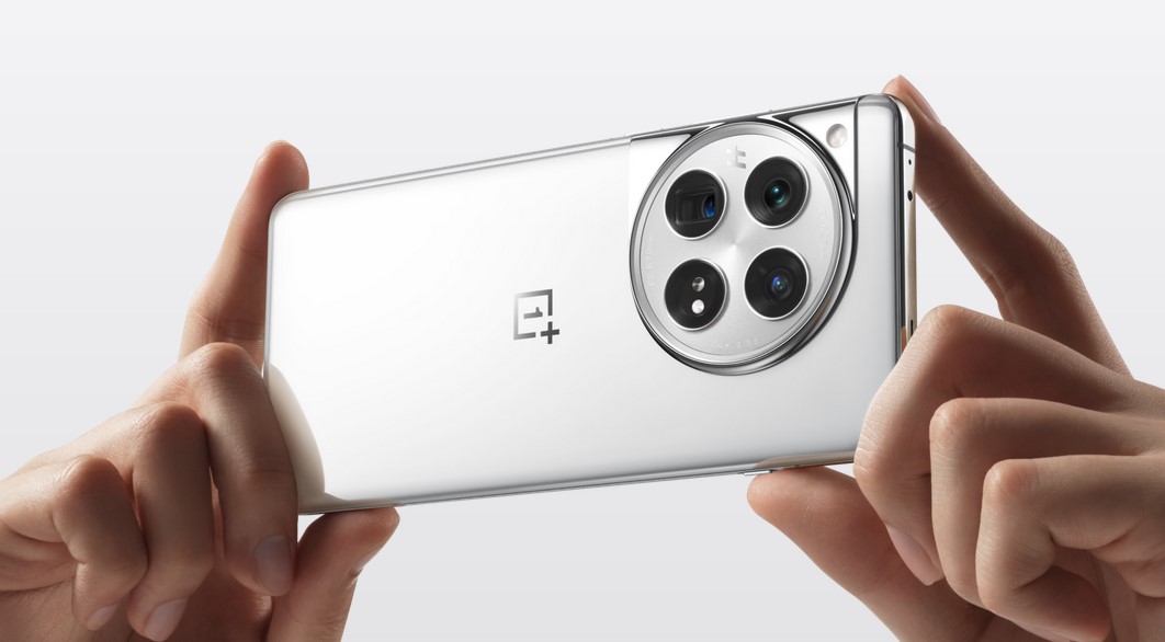 OnePlus 12 залага на флагмански параметри и камера с Hasselblad