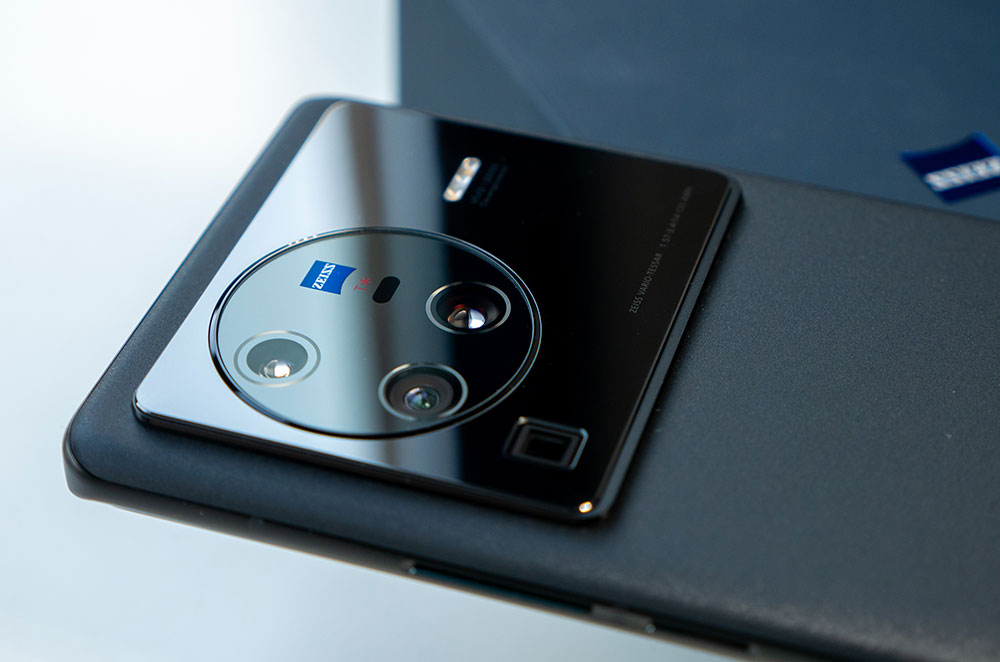vivo X90 Pro+ може да дебютира през декември с 1“ сензор