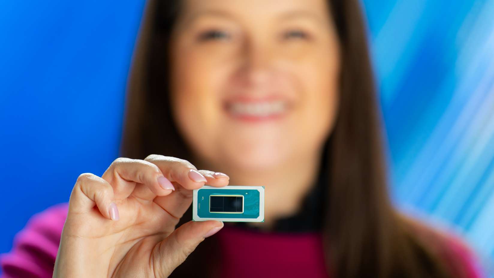Китай забранява използването на процесори от AMD и Intel в правителствени компютри