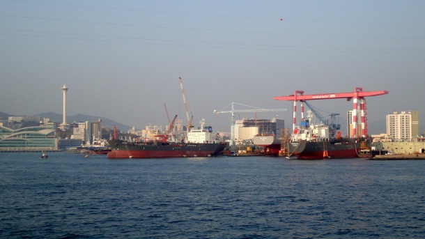 Южна Корея повдигна 11 обвинения за кражба на технологии на Samsung и продажбата им на Китай