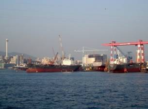 Южна Корея повдигна 11 обвинения за кражба на технологии на Samsung и продажбата им на Китай