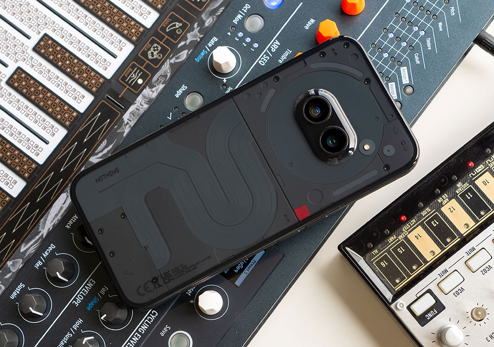 Nothing Phone (2a) променя играта в средния сегмент