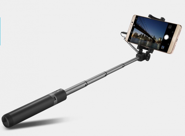 Kои са любимите смартфон дейности на младите българи през летните почивки?