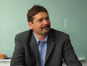 Създателят на Opera напуска компанията