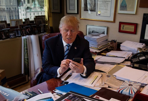 Доналд Тръмп публично нападна Samsung за загубени SMS съобщения